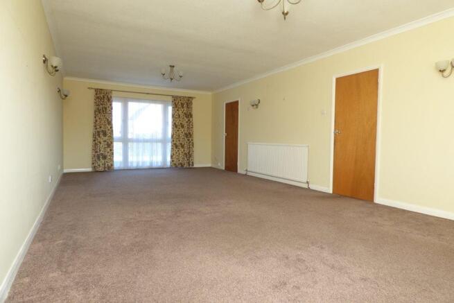 Ferry Road, lounge 2