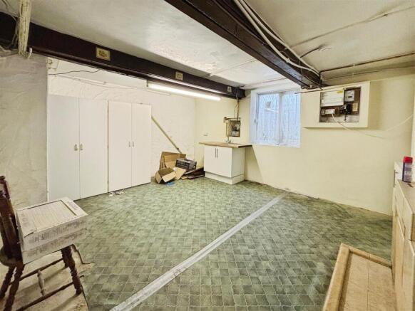 2 bed Terraced for sale Image 9