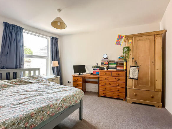 Room 4 (1)