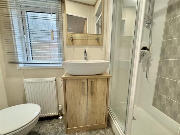 2 bed Not Specified for sale Image 12
