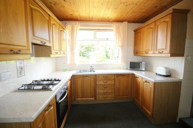 Kitchen1.JPG