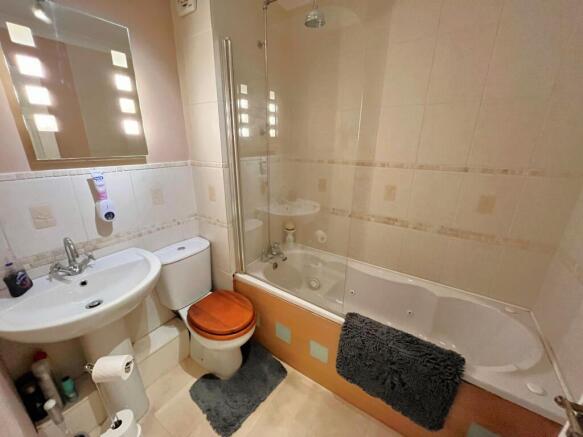 Photo 11