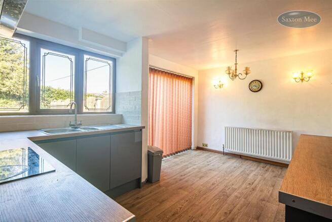 3 bed Detached for sale Image 9