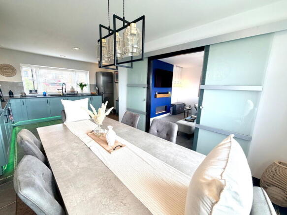 2 bed Terraced for sale Image 5