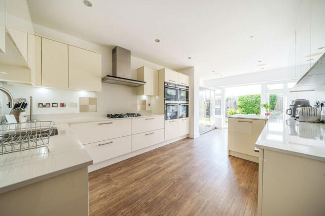 Kitchen/Breakfast Rm
