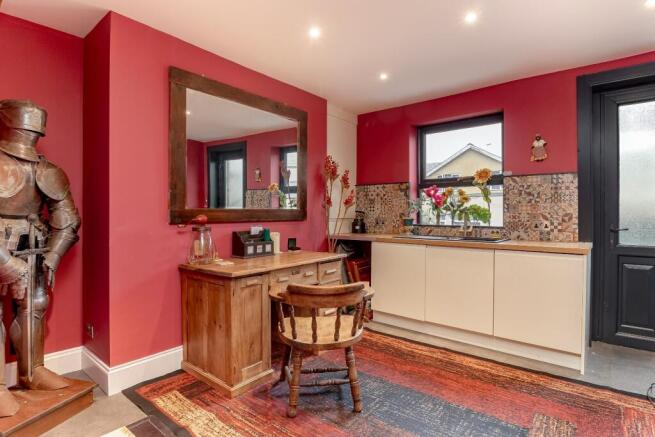 3 bed Town House for sale Image 8