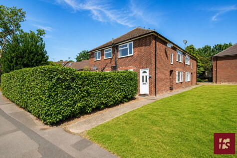 Hinton Close, Crowthorne, Berkshire RG45 6LA