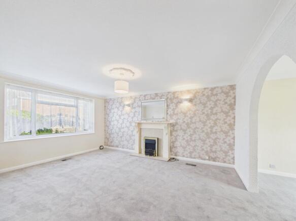 CAM02136G0-PR0538-STILL004