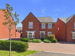8, Crossbill Close, Hardwicke, Gloucester GL2 4EG