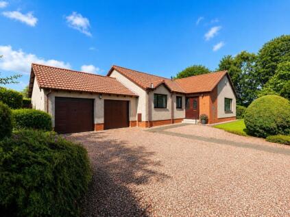 12 Renton Drive, Kinross, KY13