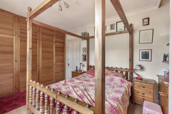 3 bed Terraced for sale Image 8