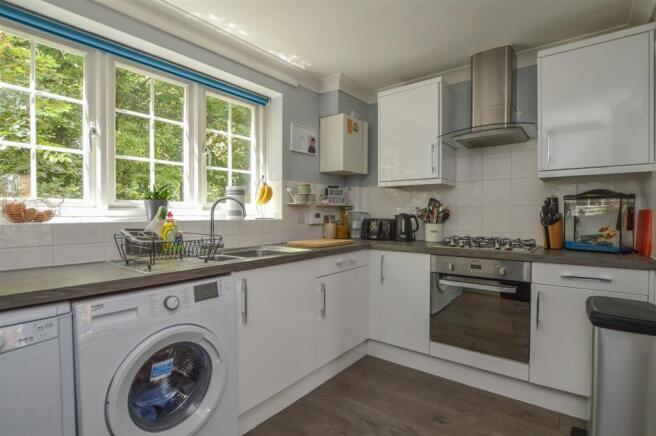 Kitchen (New).jpg