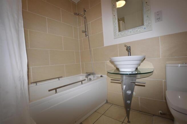 1 bed Apartment to rent Image 8