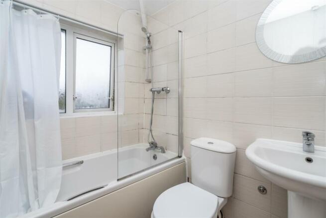 137 Danson Lane-10_lo.jpg