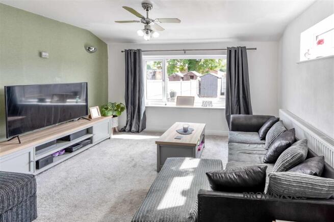 29 Smeath Lane, Clarborough, Retford, Nottinghamshire DN22 9JU photo 4