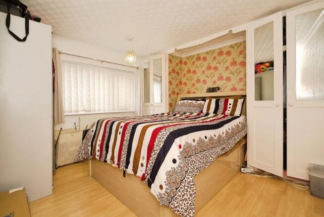 3 bed Semi-Detached for sale Image 6