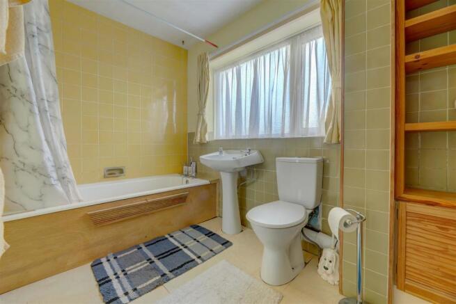 4 Arden Close Interior 05.jpg