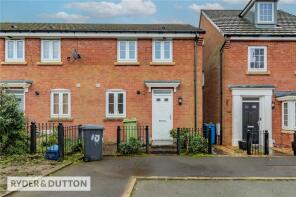 10, The Fairways, Royton OL2 6GD