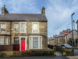 32, Queens Road, Fairfield, Buxton SK17 7EX