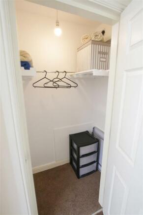 WALK IN WARDROBE