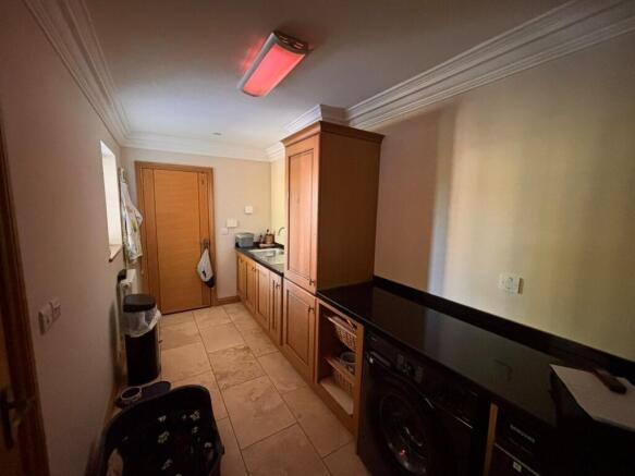 3 bed Detached Bungalow for sale Image 7