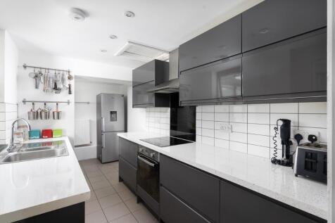 Connor Hill - Connor Downs - Stylish Home with parking