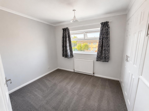 2 bed Semi-Detached to rent Image 5