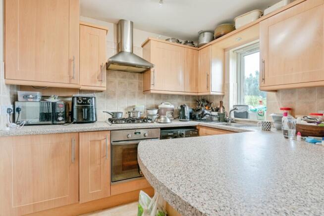 2 bed Flat for sale Image 10