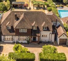 2, Highwold, Coulsdon CR5 3LG