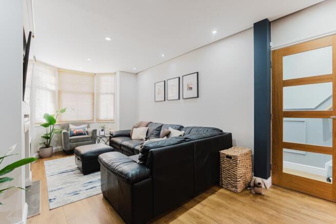 149 Avondale Road, Kettering-3.jpg
