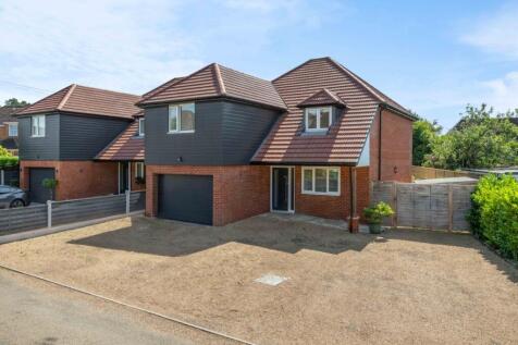 St. Johns Crescent, Stansted, Essex, CM24