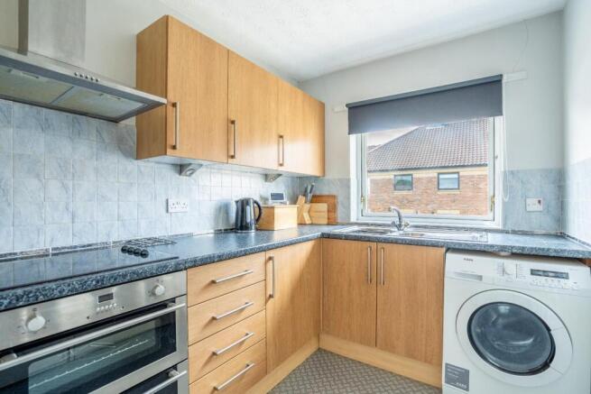 2 bed Apartment for sale Image 4