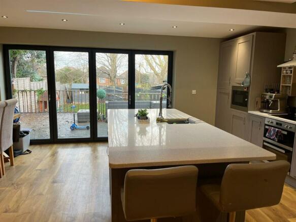 kitchen/dining room