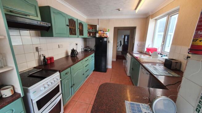 1 bed House Share to rent Image 6