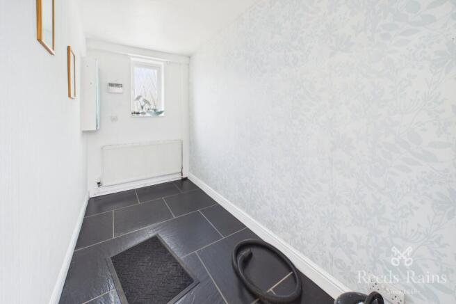 2 bed Semi-Detached for sale Image 8