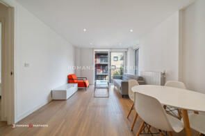 18, Royal Victoria Gardens, Whiting Way, London SE16 7EN