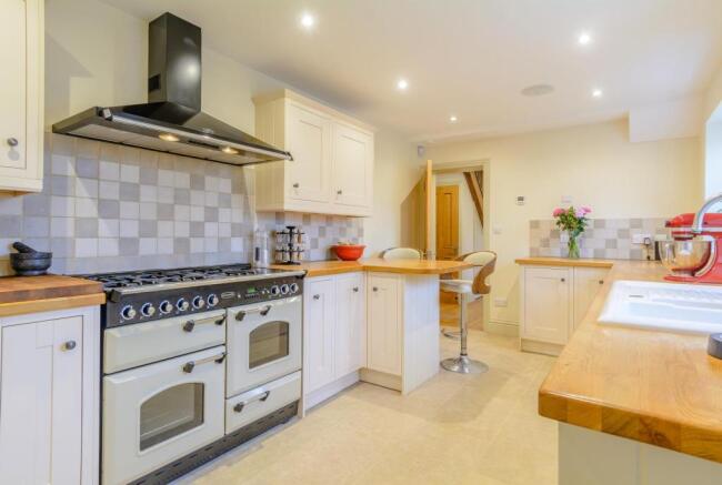 8327993-interior07-800.jpg