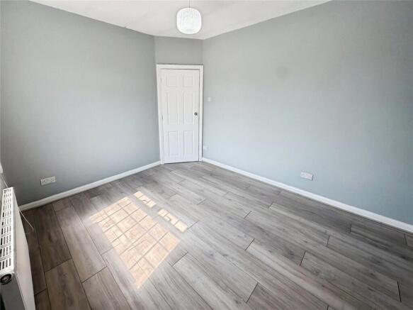 3 bed End of Terrace to rent Image 10