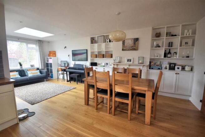 Dining room.jpg