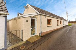 8, Newtown, Mynyddygarreg, Kidwelly SA17 4PF