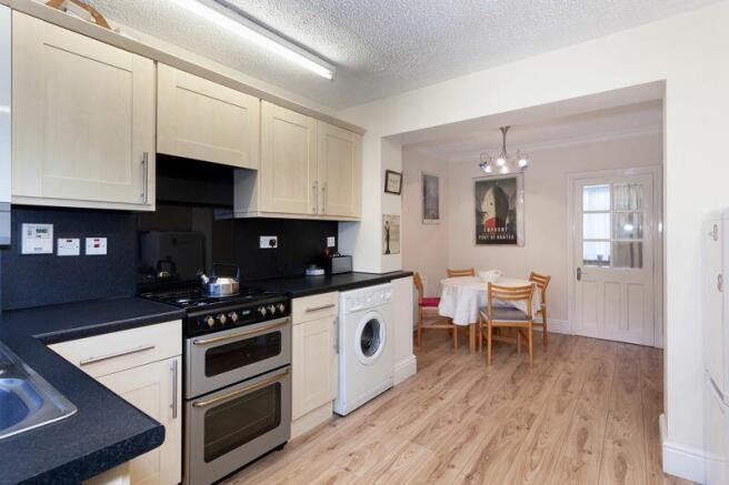 KITCHEN DINER