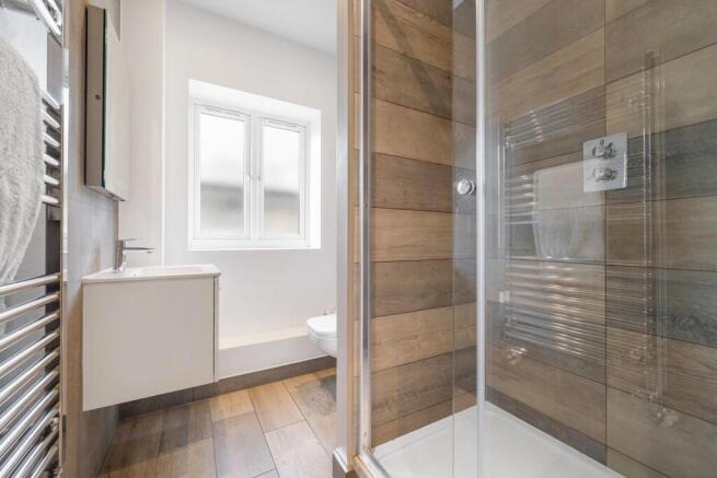 Ensuite.JPG