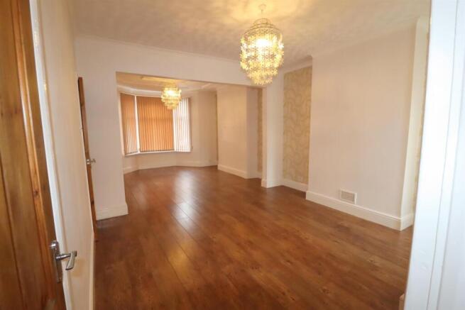 3 bed End of Terrace to rent Image 4