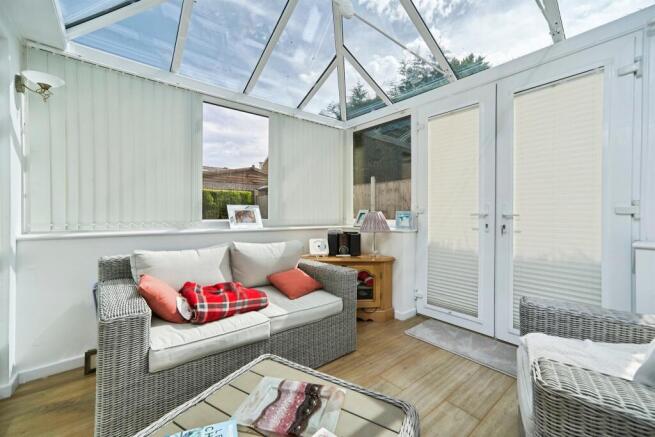 4 bed Detached Bungalow for sale Image 6