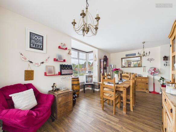 Living/Dining Area
