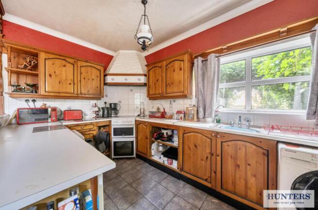 3 bed Semi-Detached for sale Image 4