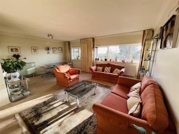 Living/Dinning room