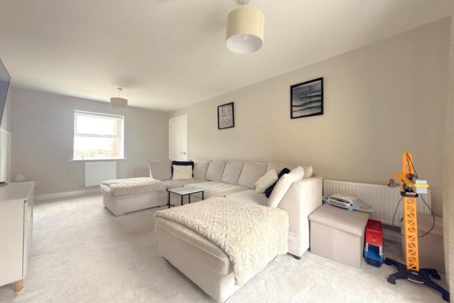 3 bed Detached for sale Image 5