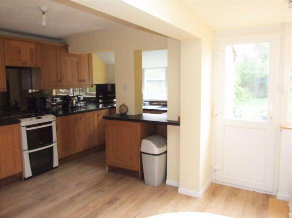 Kitchen / Breakfast Room