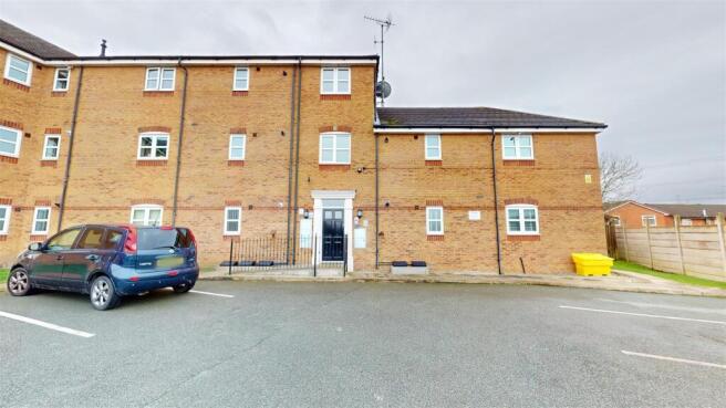 Lowther Crescent To Let